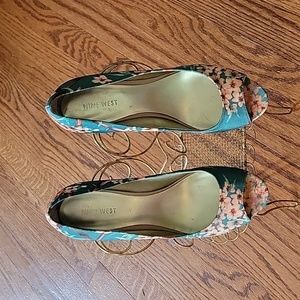 Nine West Quinty opentoe pump 9M, green silk 3" heel